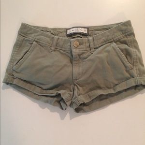 🔥Abercrombie Fitch Green Khaki Shorts